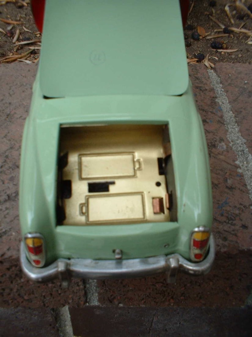 Schuco 5720 "Hydrocar" (Made in Western Germany), battery operated, has functioning hydraulic - 3