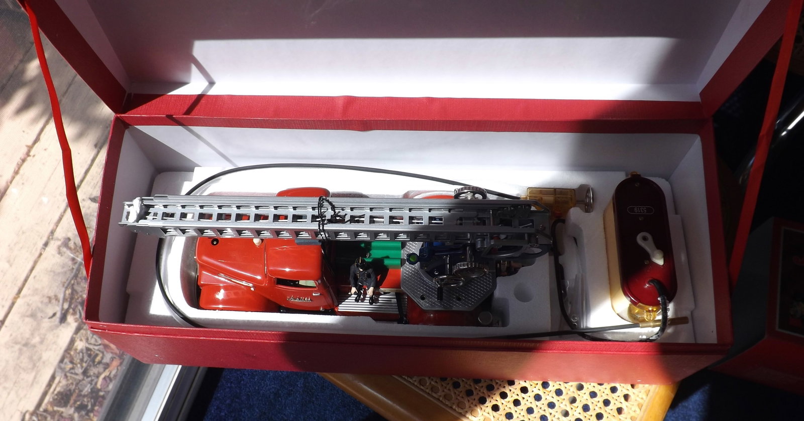 Schuco Fire Engine 6080 replica, c10. (1 of 2)