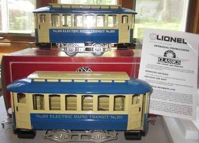 Lionel printed tinplate O gauge three rail tramway set 200 (motorized leading car),201(unmotorized - 6
