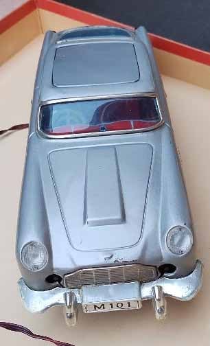 Aoshin James Bond Aston Martin DB5 (Made in Japan), the guns come out from the front ,battery - 4