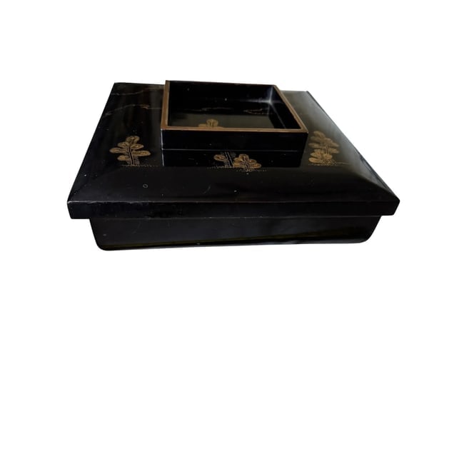 Antique Japanese Meiji Maki-e Lacquered Box - 2