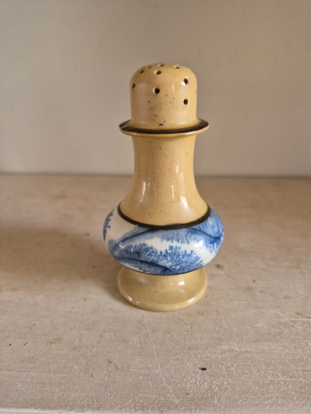 Mocha decorated yellow ware pepper pot - 2