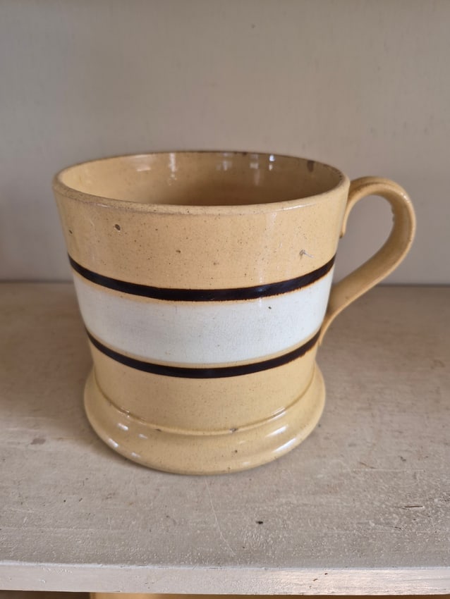 Very large yellowware mug, rare size - 3
