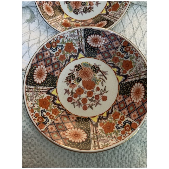 Antique pair of Japanese Porcelain 10" Plates - 5