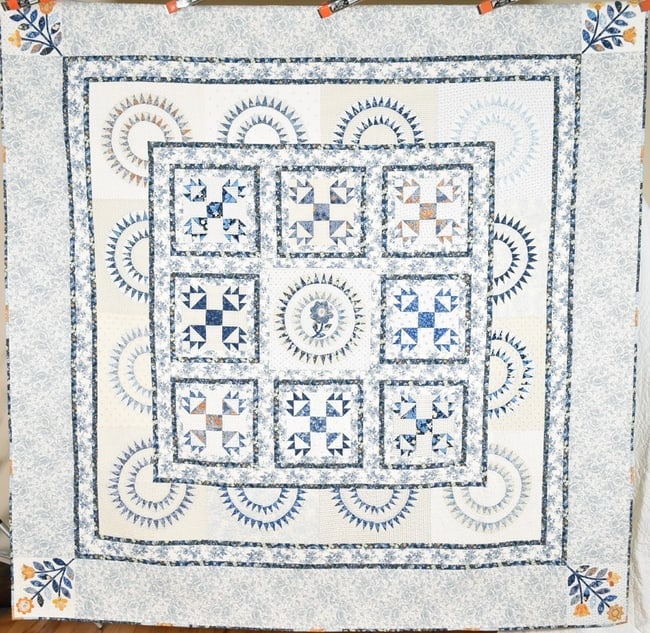 Signed & Dated Bear Paw Compass Quilt - 2