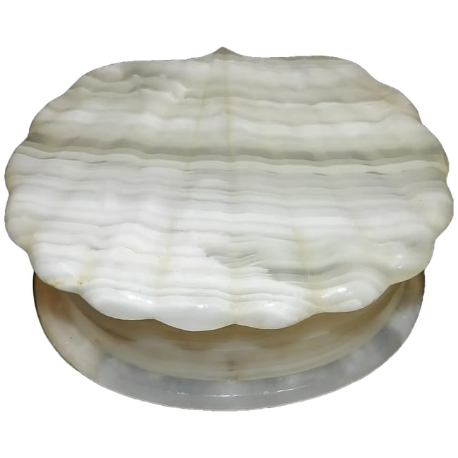 Vintage Onyx Shell Trinket Box Hinged Lid, Natural Stone: This handmade Onyx Shell Trinket Box Hinged Lid, Natural Stone is in excellent condition. It combines Functionality with natural beauty. This shell trinket box will add an elegant touch to any decor.