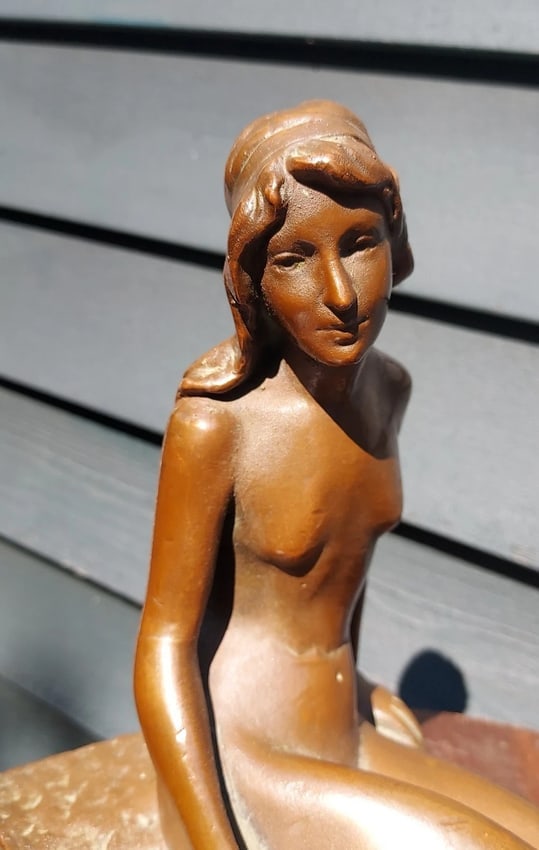 Massive Antique art Bronze Bookend Woman 5lbs: ONLY ONE BOOKEND .Great looking piece in excellent condition. Nice design and detail. 9" tall . Probably nicest and tallest bookend I have ever seen. I believe these are filled with plaster so not sol