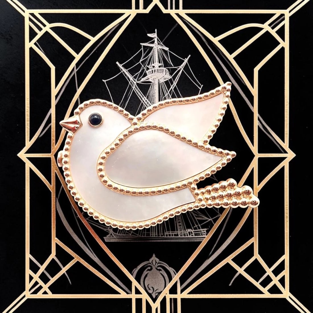 Van Cleef & Arpels Lucky Animals Dove 18k Rose Gold MOP Onyx Brooch Cert. - 2