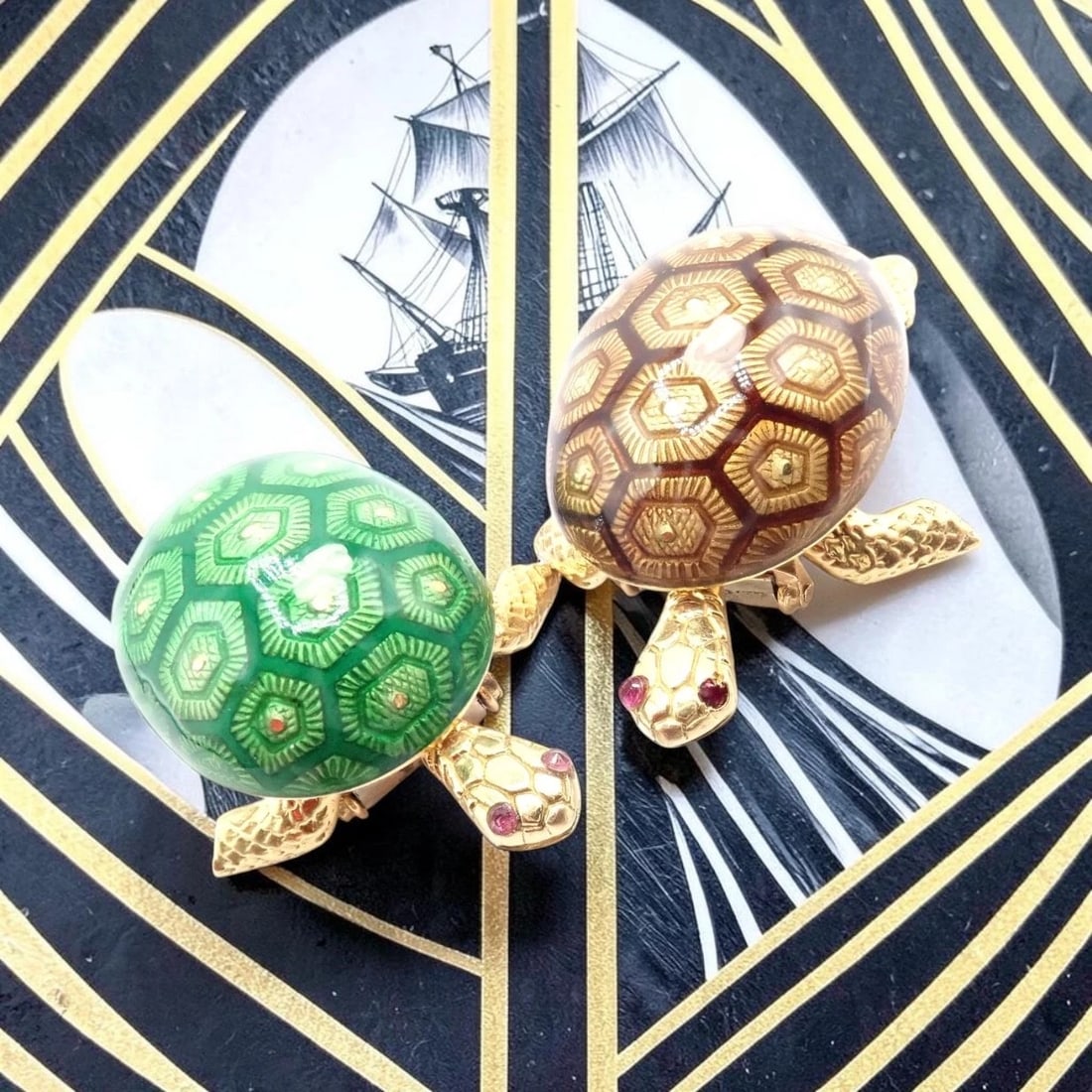 Vintage! Boucheron France 18k Yellow Gold Enamel Set Of Two Turtle Brooches - 2