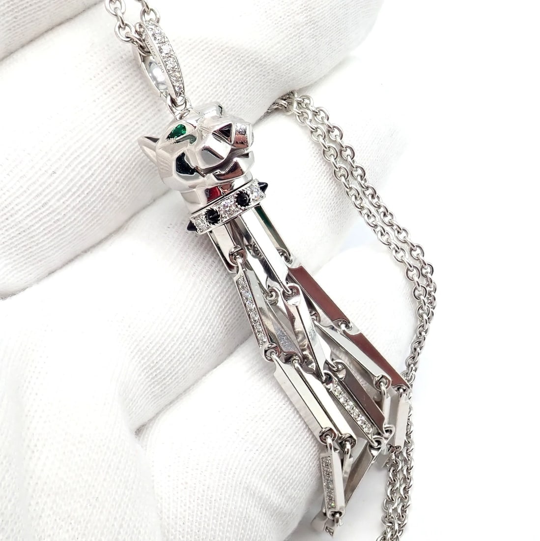 Panthere de Cartier Panther 18k White Gold Diamond Emerald Onyx Pendant Necklace - 3