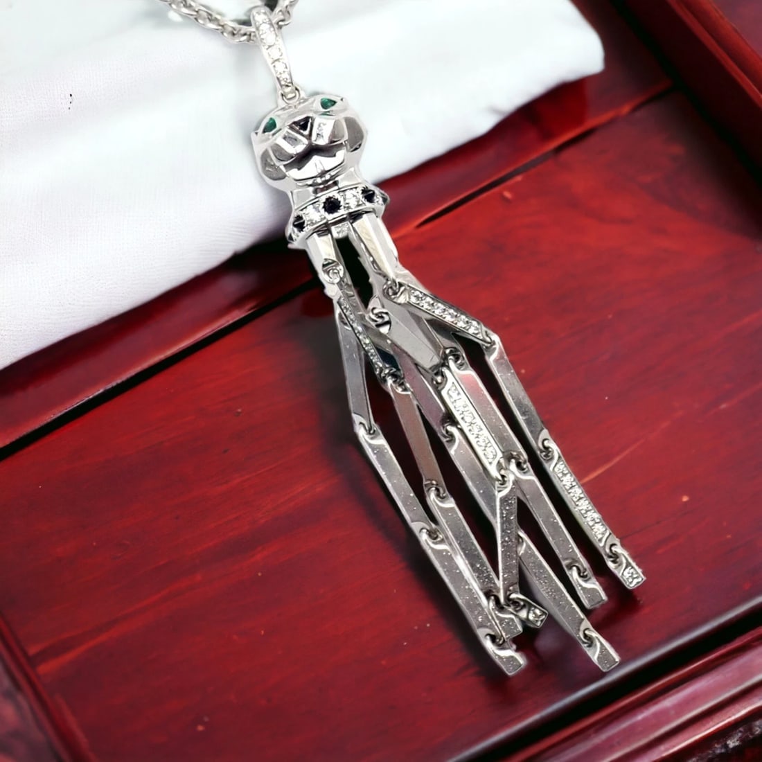 Panthere de Cartier Panther 18k White Gold Diamond Emerald Onyx Pendant Necklace - 8