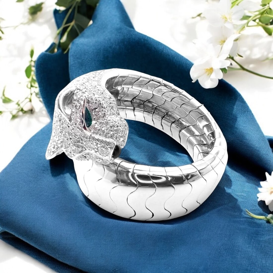 Authentic! Cartier Panther 18k White Gold Diamond Emerald Onyx Band Ring Cert. - 3