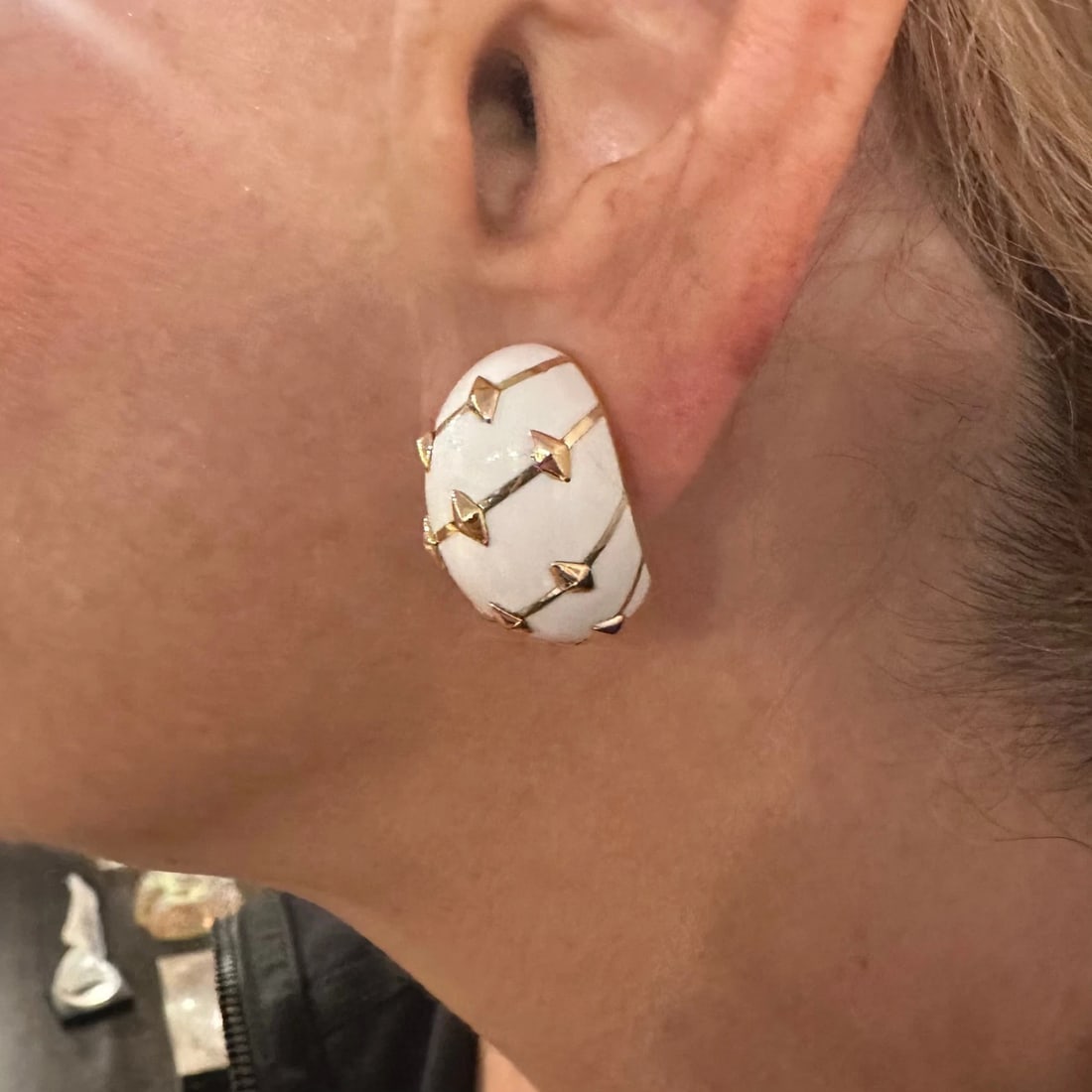 Tiffany & Co Schlumberger Dot Losange 18k Yellow Gold White Enamel Hoop Earrings - 11