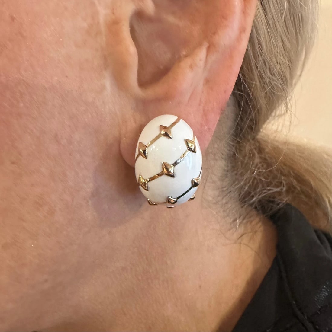 Tiffany & Co Schlumberger Dot Losange 18k Yellow Gold White Enamel Hoop Earrings - 13