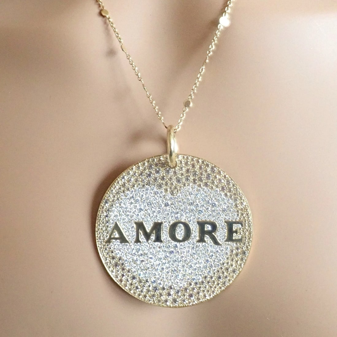 Pasquale Bruni 18k Yellow Gold Extra Large Diamond + Sapp Amore Pendant Necklace - 12