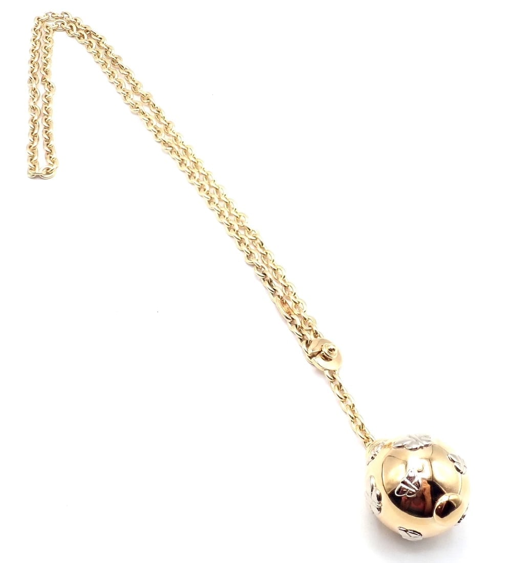 Authentic! Bulgari Bvlgari 18k Yellow Gold Butterfly Globe Pendant Link Chain - 13