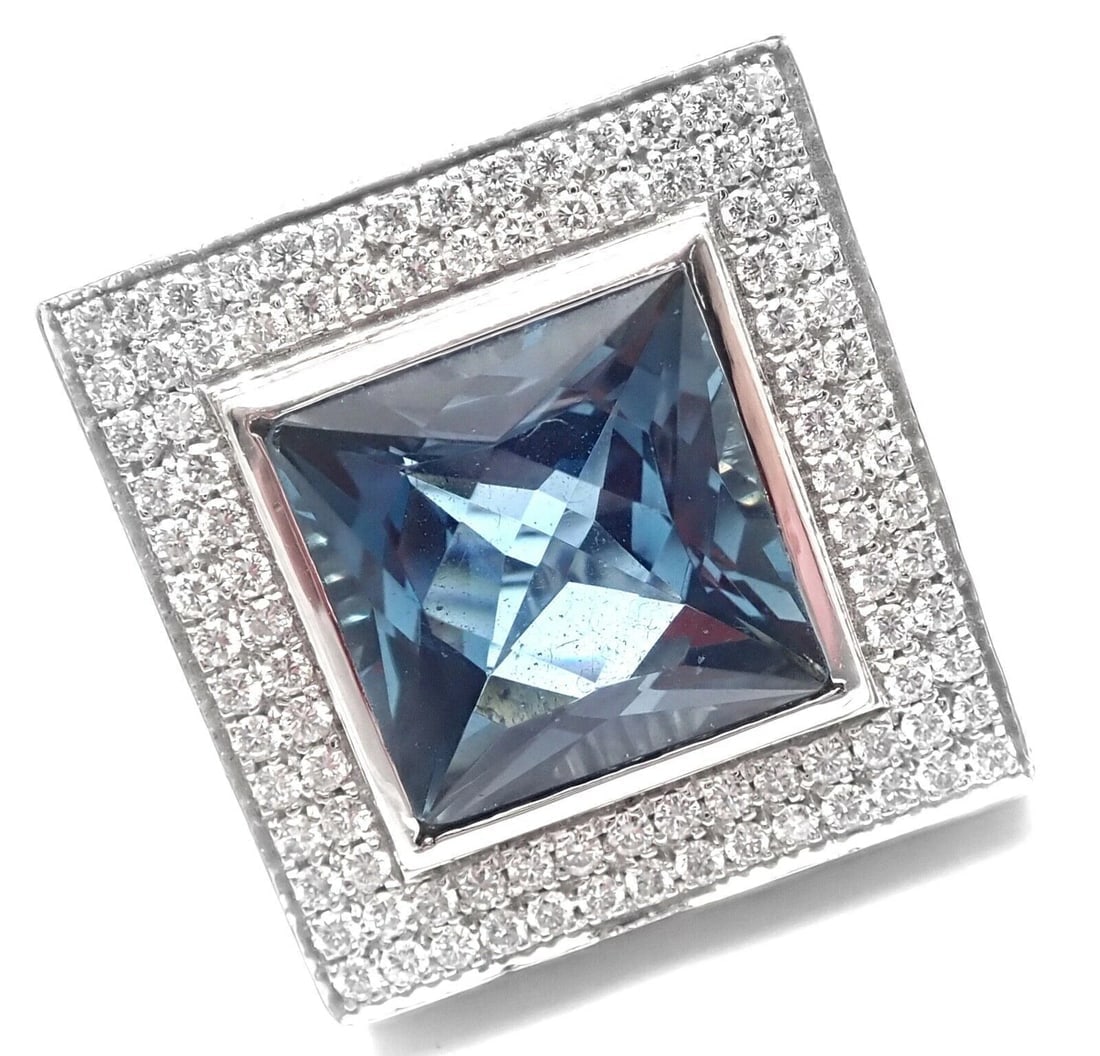 Authentic! Pasquale Bruni 18k White Gold Diamond London Blue Topaz Large Ring: Authentic! Pasquale Bruni 18k White Gold Diamond London Blue Topaz Large Ring About This Piece: Retail Price: $27,300 About Pasquale Bruni: A piece of jewellery created by Pasquale Bruni is more than