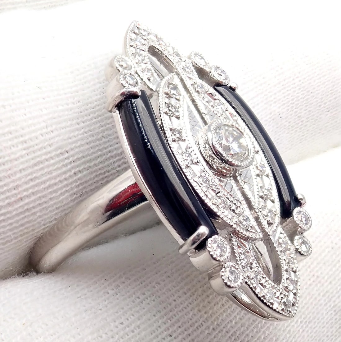 Vintage Estate Platinum Diamond 0.62ctw Onyx Ring sz 7.5 - 9