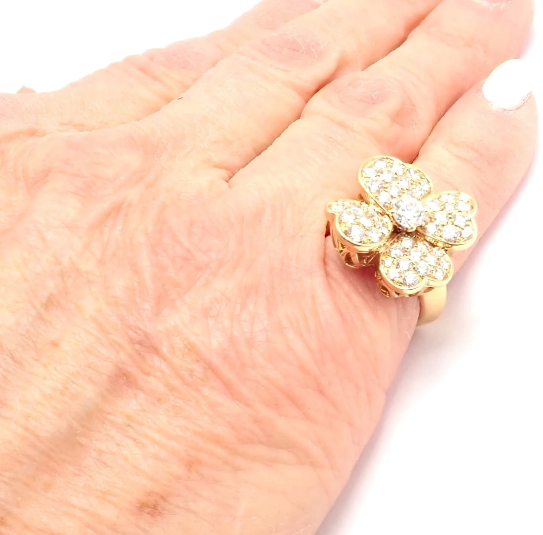 Authentic! Van Cleef & Arpels Cosmos 18k Yellow Gold Diamond Medium Model Ring - 11