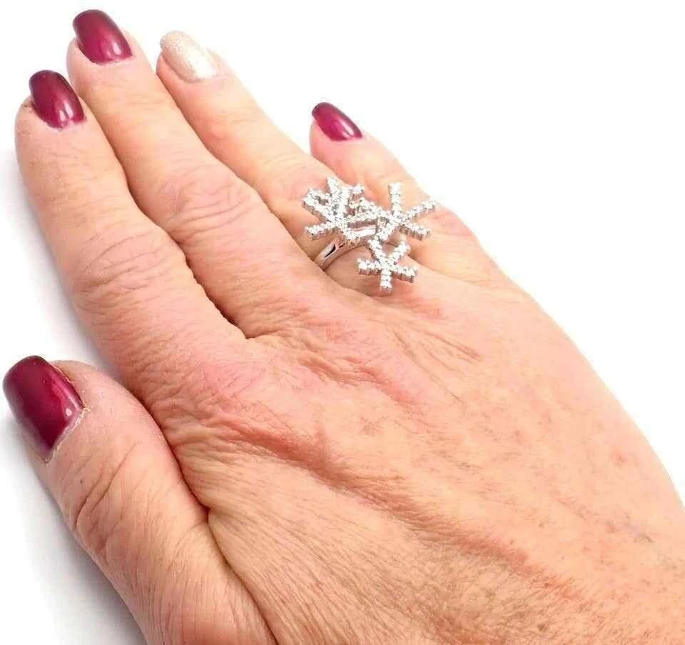 Authentic! Damiani Diamond Flower 18k White Gold Cocktail Ring - 9