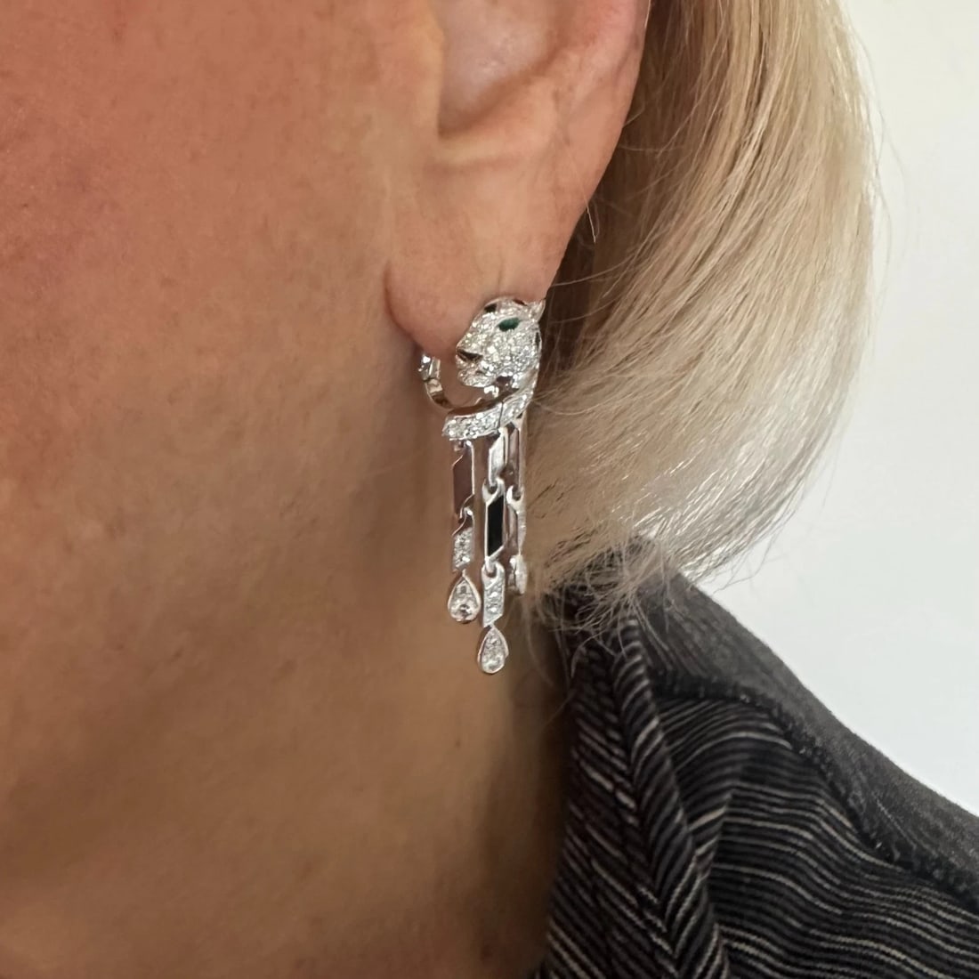 Authentic! Cartier Panthere Panther 18k White Gold Diamond Black Onyx Earrings - 18