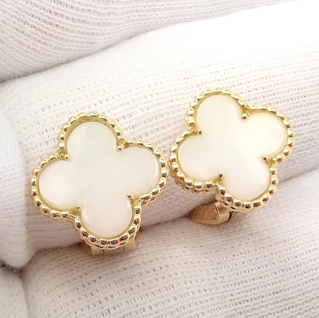 Rare! Van Cleef & Arpels Vintage Alhambra 18k Yellow Gold White Coral Earrings - 12