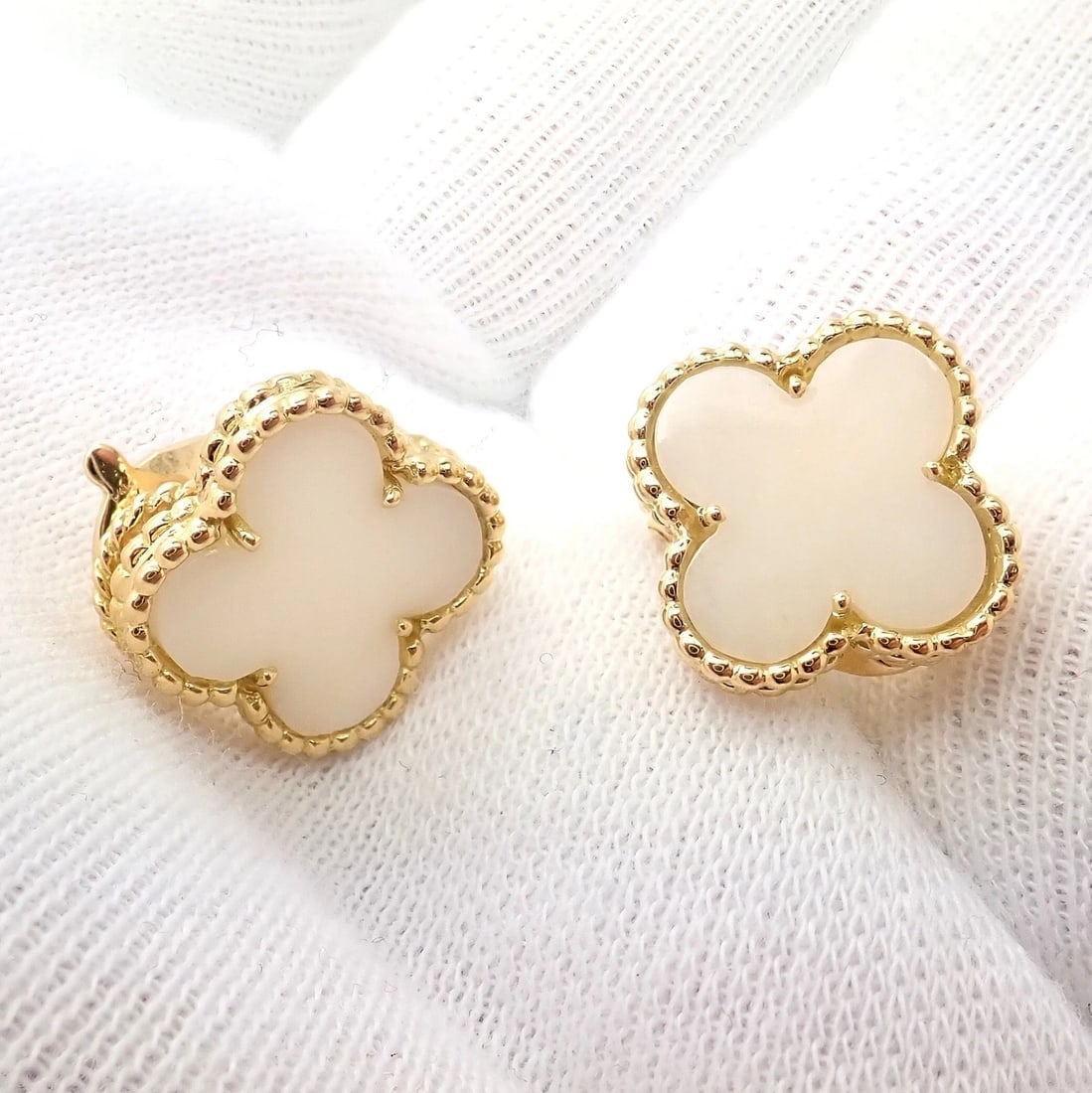 Rare! Van Cleef & Arpels Vintage Alhambra 18k Yellow Gold White Coral Earrings - 3