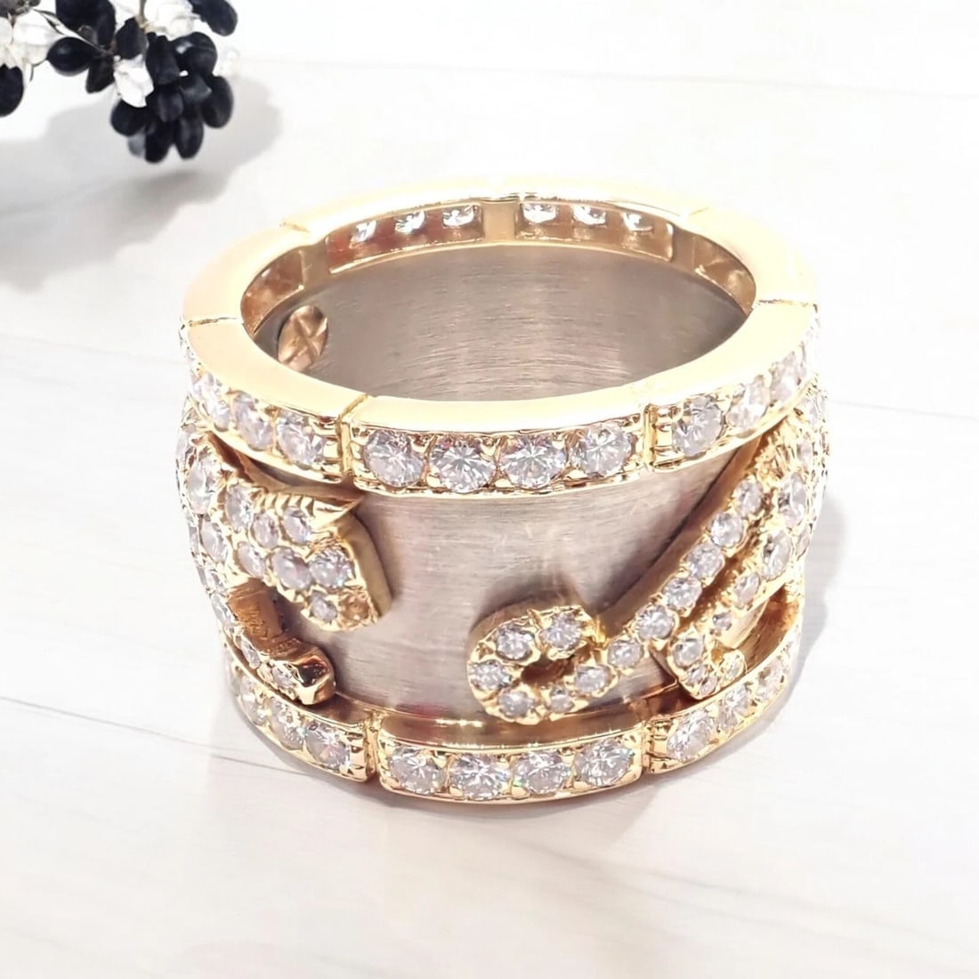 Cartier Mahango Walking Panthere 18k Yellow White Gold Diamond Band Ring - 2