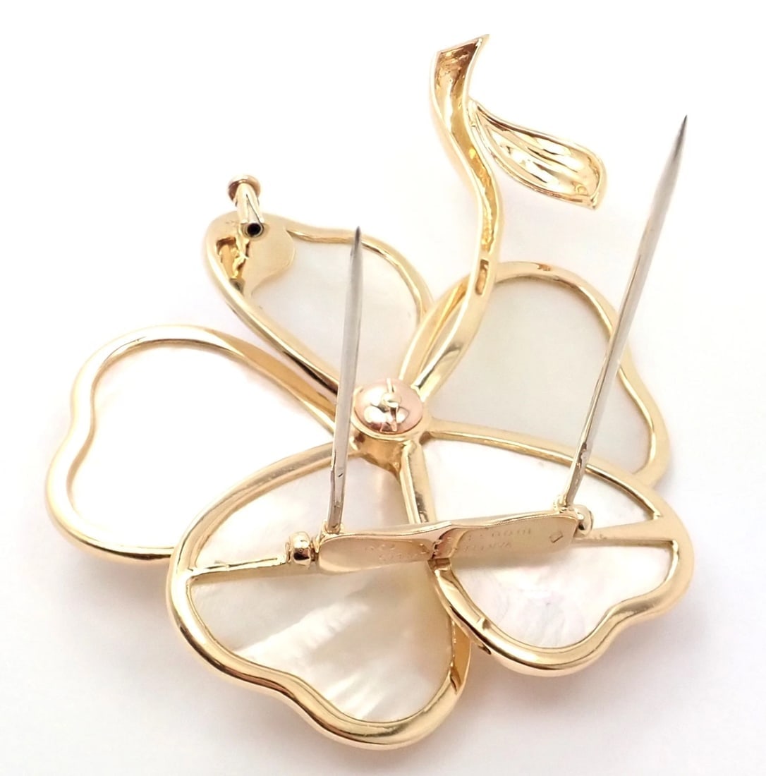 Van Cleef & Arpels Clématite 18k Yellow Gold Diamond Mother of Pearl Pin Brooch - 5