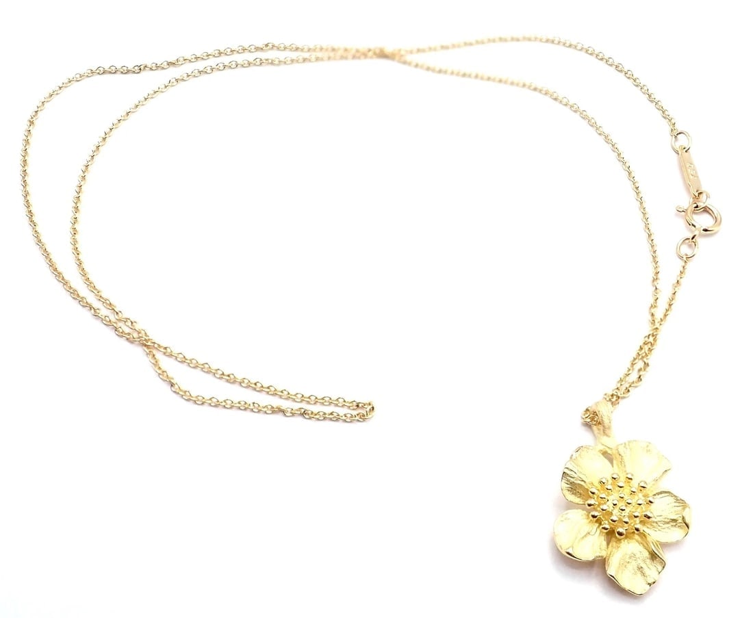 Authentic! Vintage Tiffany & Co 18K Yellow Gold Dogwood Flower Pendant Necklace - 7