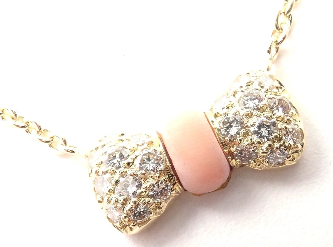 Authentic! Van Cleef & Arpels 18k Yellow Gold Diamond Coral Bow Pendant Necklace - 4