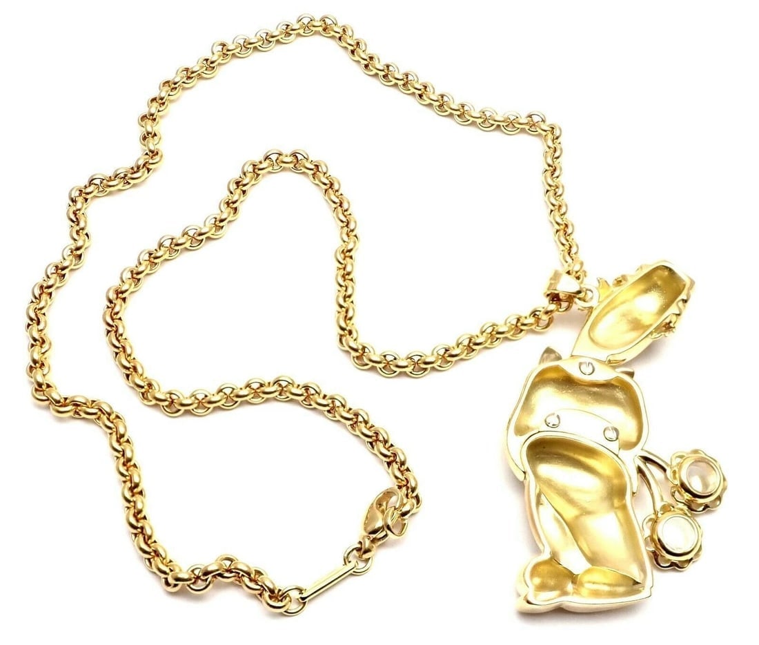 Authentic! Chopard 18k Yellow Gold Large Happy Clown Flower Pendant Necklace - 10