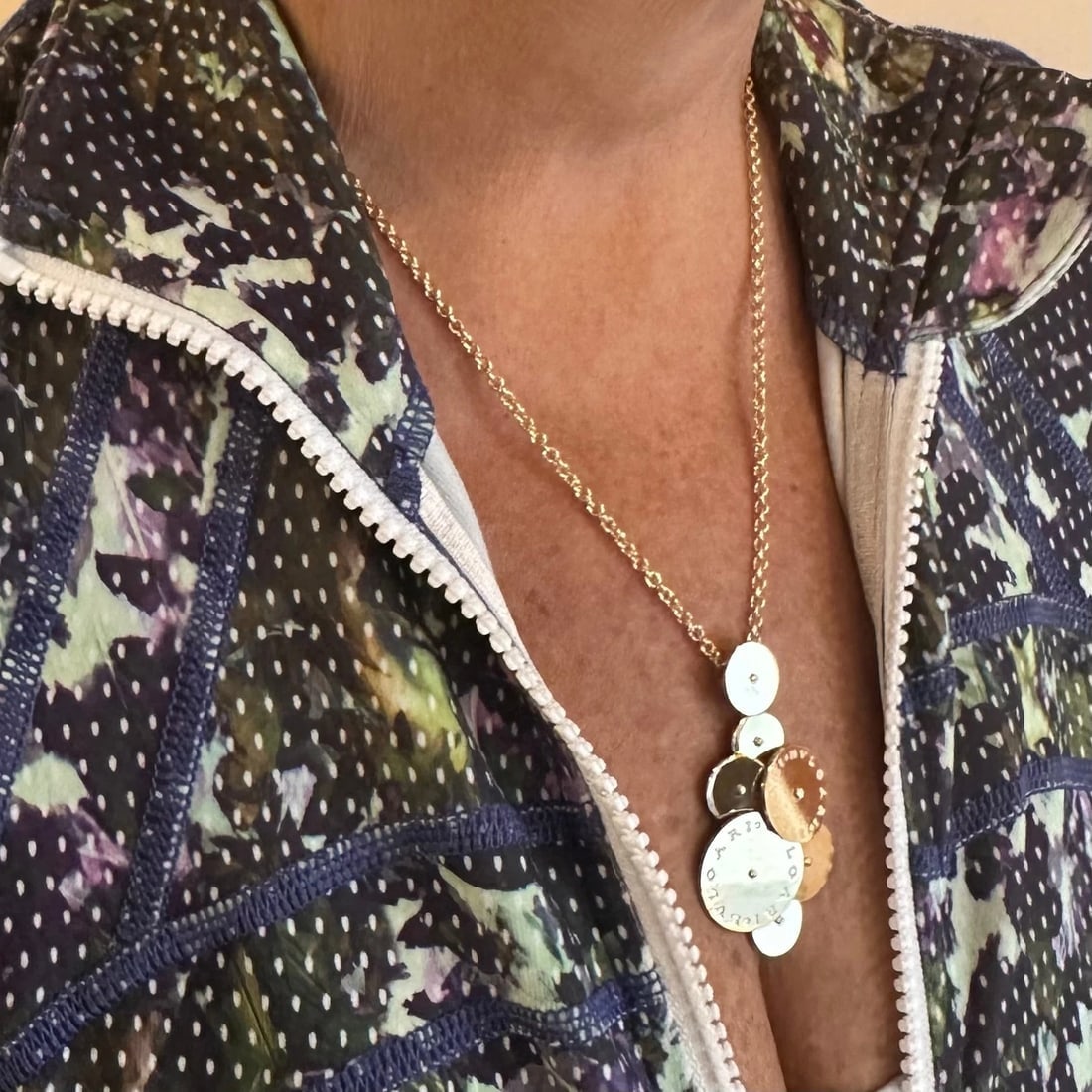 Authentic! Bulgari Bvlgari Cicladi 18k Yellow Gold Large Pendant Link Necklace - 12