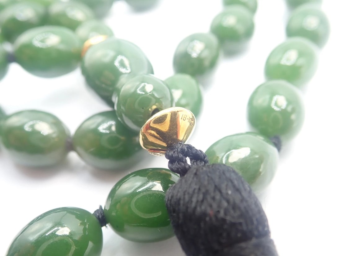 Authentic! Tiffany & Co Cummings 18k Yellow Gold Nephrite Jade Bead Necklace - 7