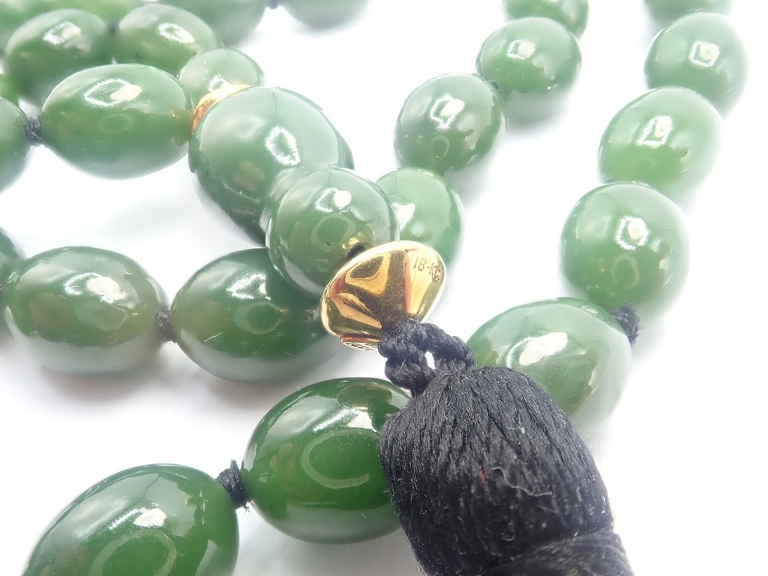 Authentic! Tiffany & Co Cummings 18k Yellow Gold Nephrite Jade Bead Necklace - 8