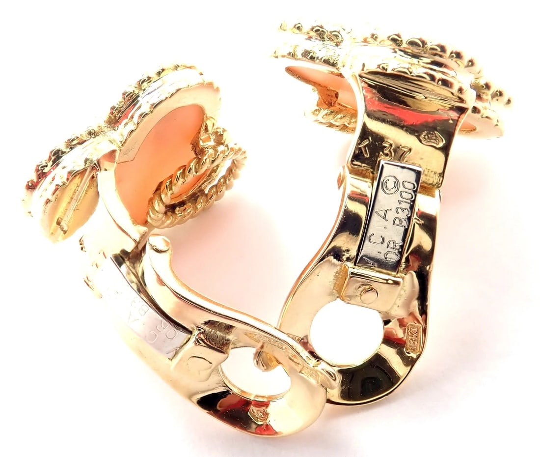 Van Cleef & Arpels Vintage Alhambra 18k Yellow Gold Coral Earrings Paper - 6