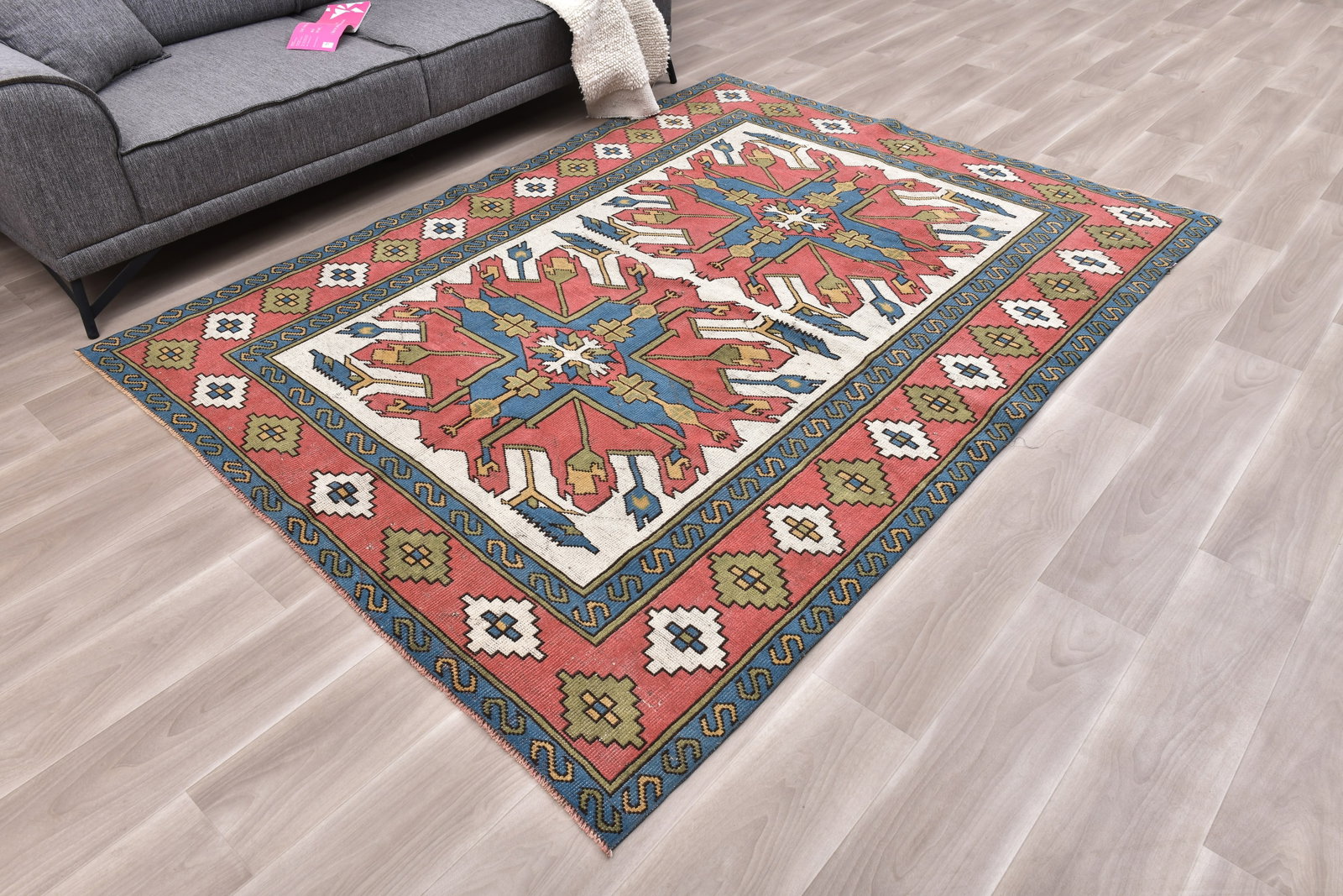 6'1'' x 8'1'' Handmade Vintage Wool Rug - 242322 - 2
