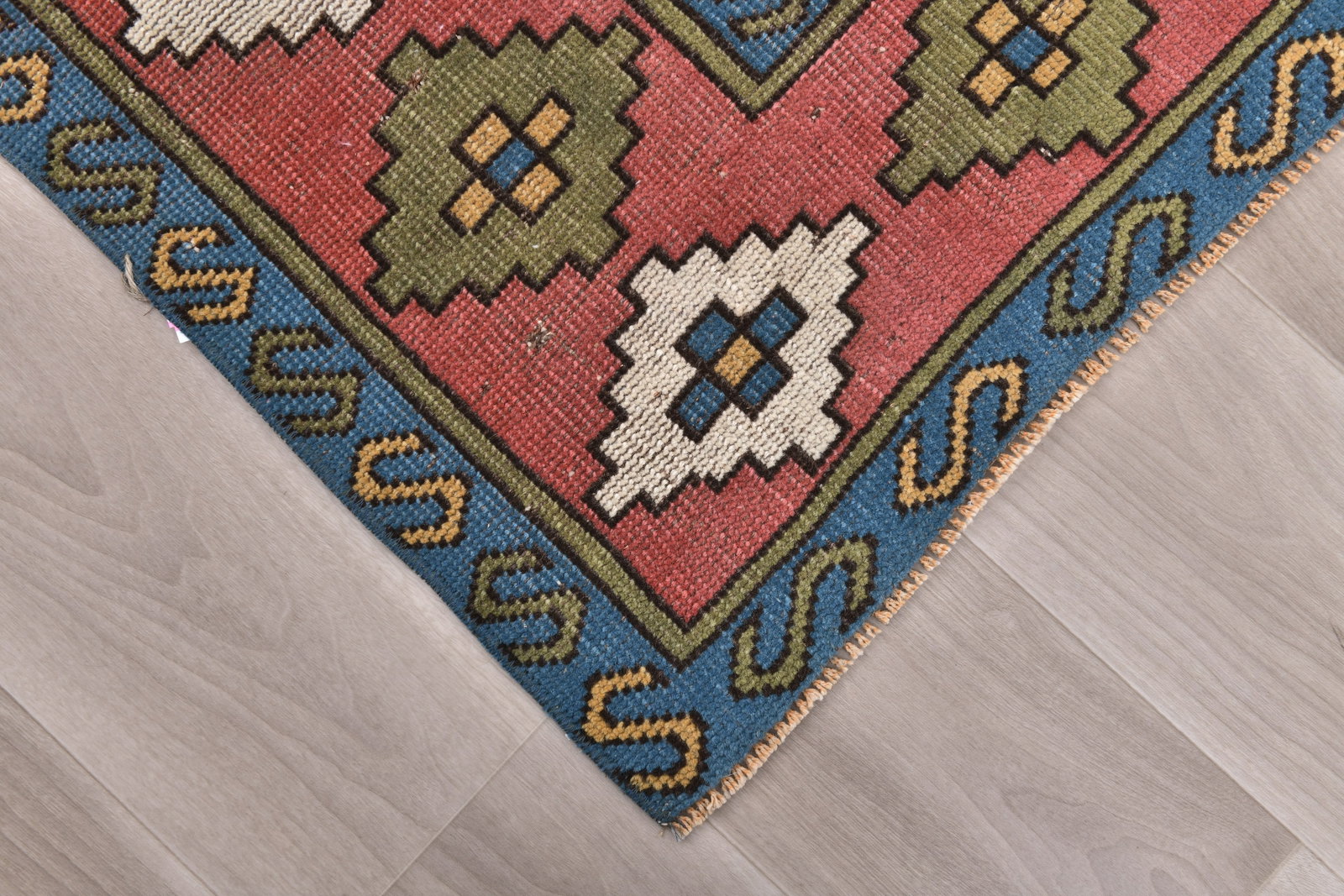 6'1'' x 8'1'' Handmade Vintage Wool Rug - 242322 - 7