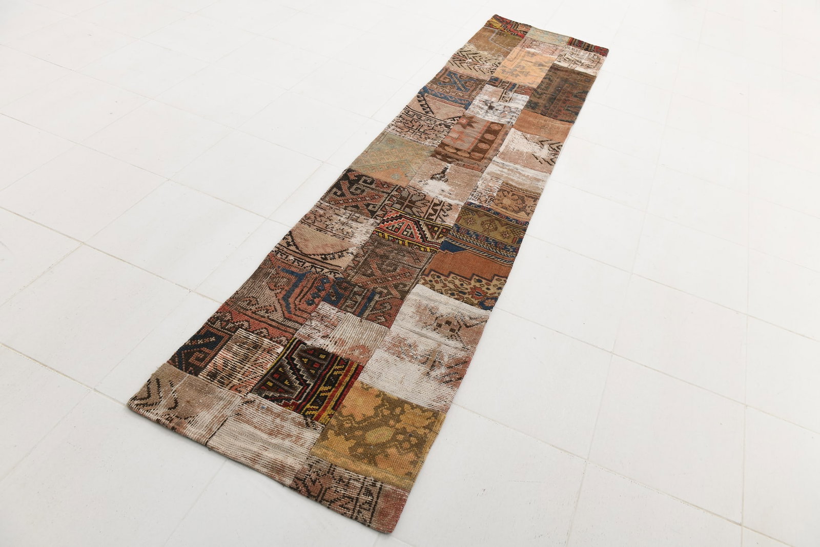 2'3'' x 10'5'' Handmade Vintage Wool Patchwork Rug - 579 - 20