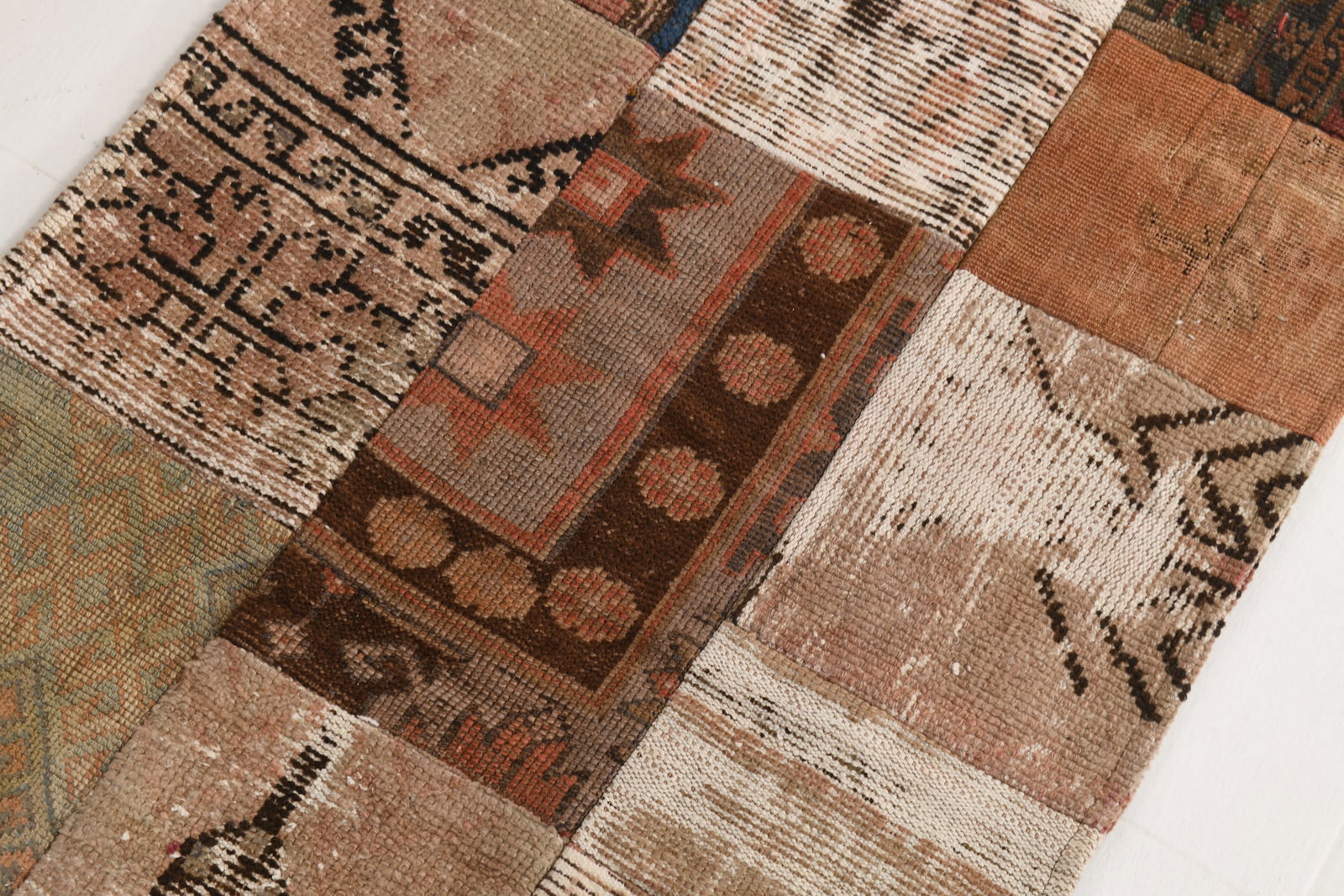 2'3'' x 10'5'' Handmade Vintage Wool Patchwork Rug - 579 - 6