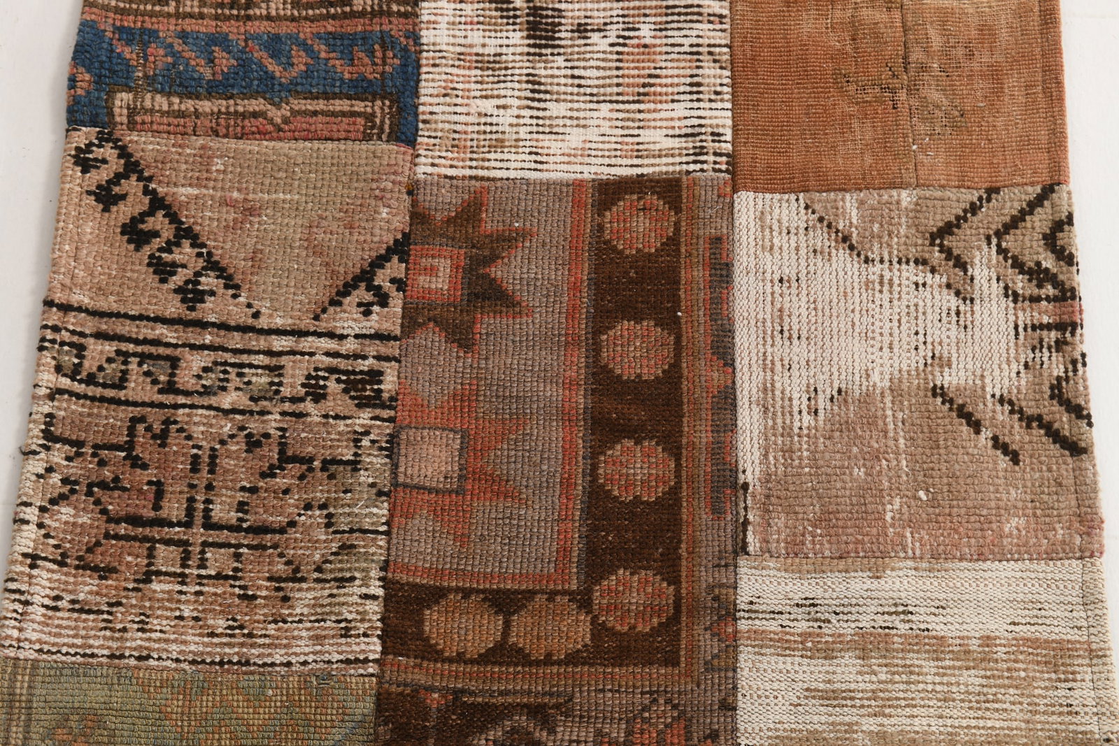 2'3'' x 10'5'' Handmade Vintage Wool Patchwork Rug - 579 - 7