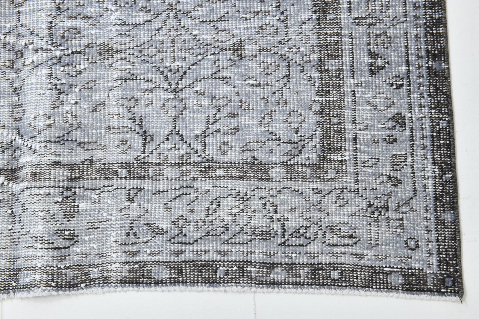4'10'' x 8'11'' Handmade Vintage Wool Rug - 2988 - 13