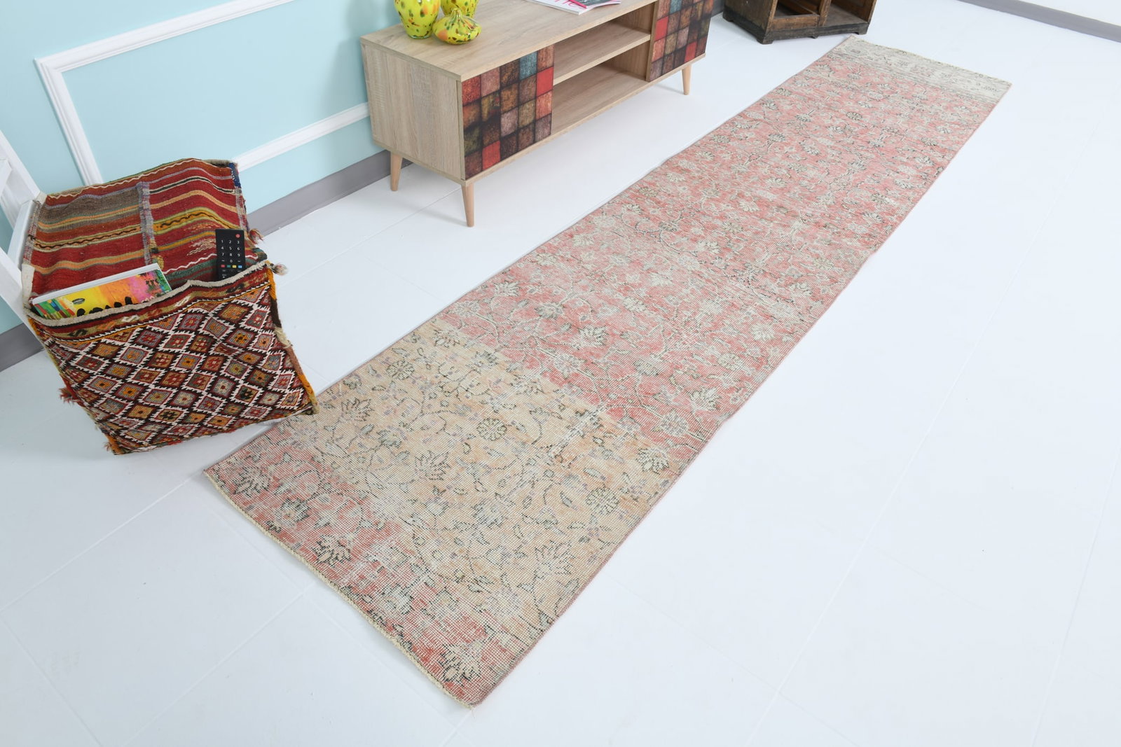 2'7'' x 11'11'' Vintage Wool Runner Rug - 17765 - 4