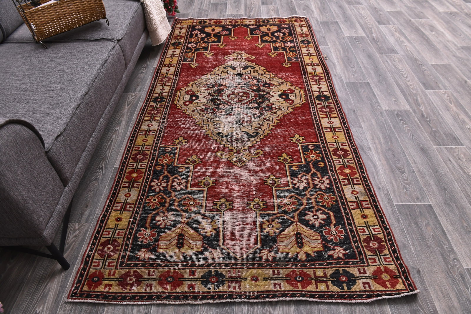 4'0'' x 8'1'' Handmade Vintage Wool Rug - 1895 - 3