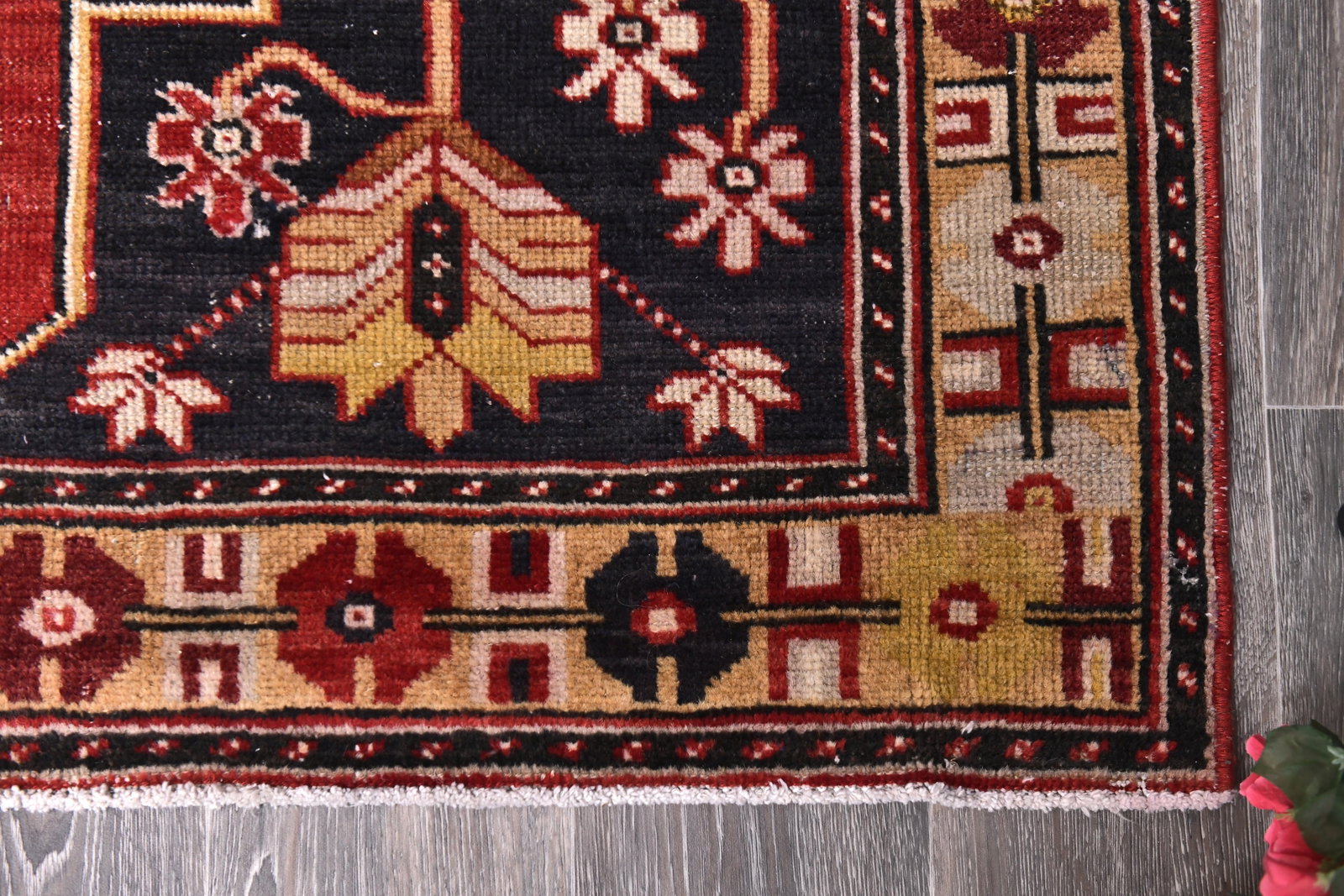 4'0'' x 8'1'' Handmade Vintage Wool Rug - 1895 - 9