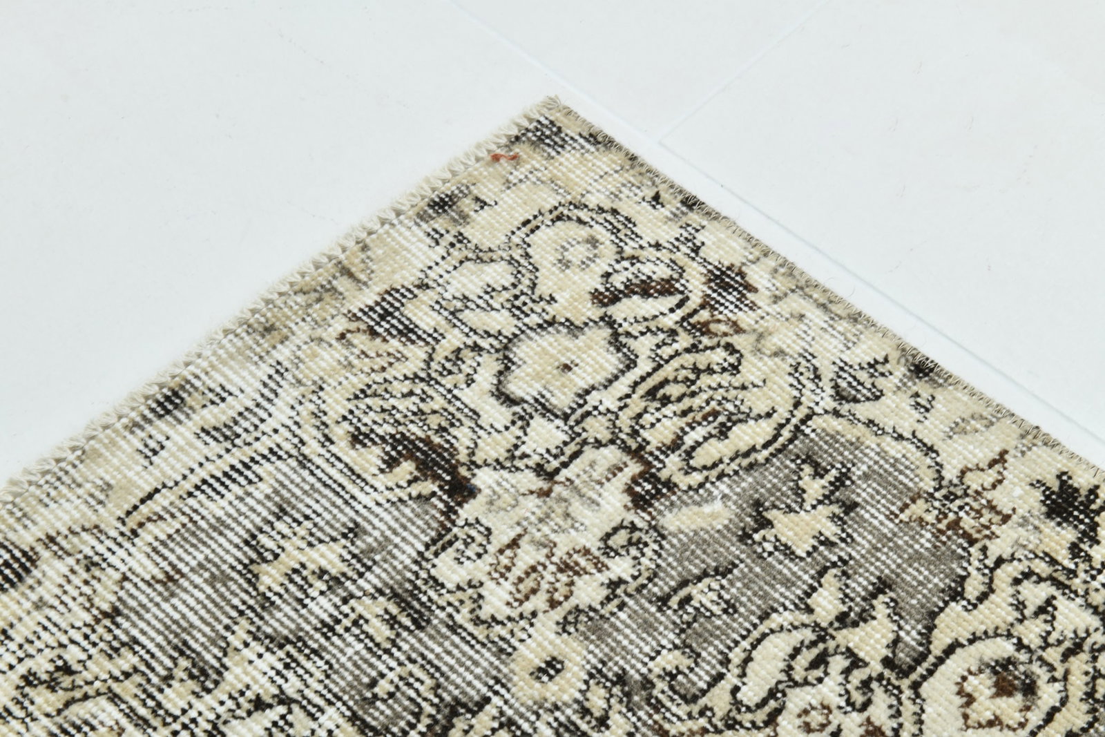 6'6'' x 9'8'' Handmade Vintage Wool Rug - 21498 - 10