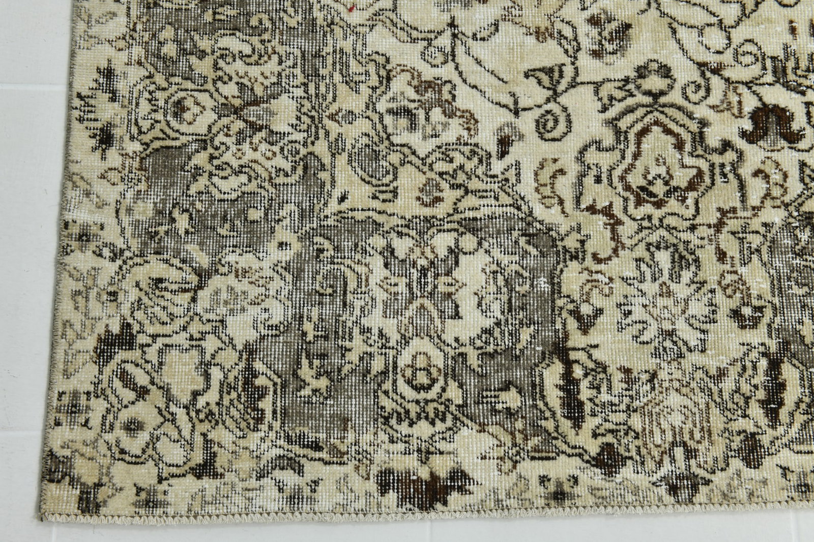 6'6'' x 9'8'' Handmade Vintage Wool Rug - 21498 - 12
