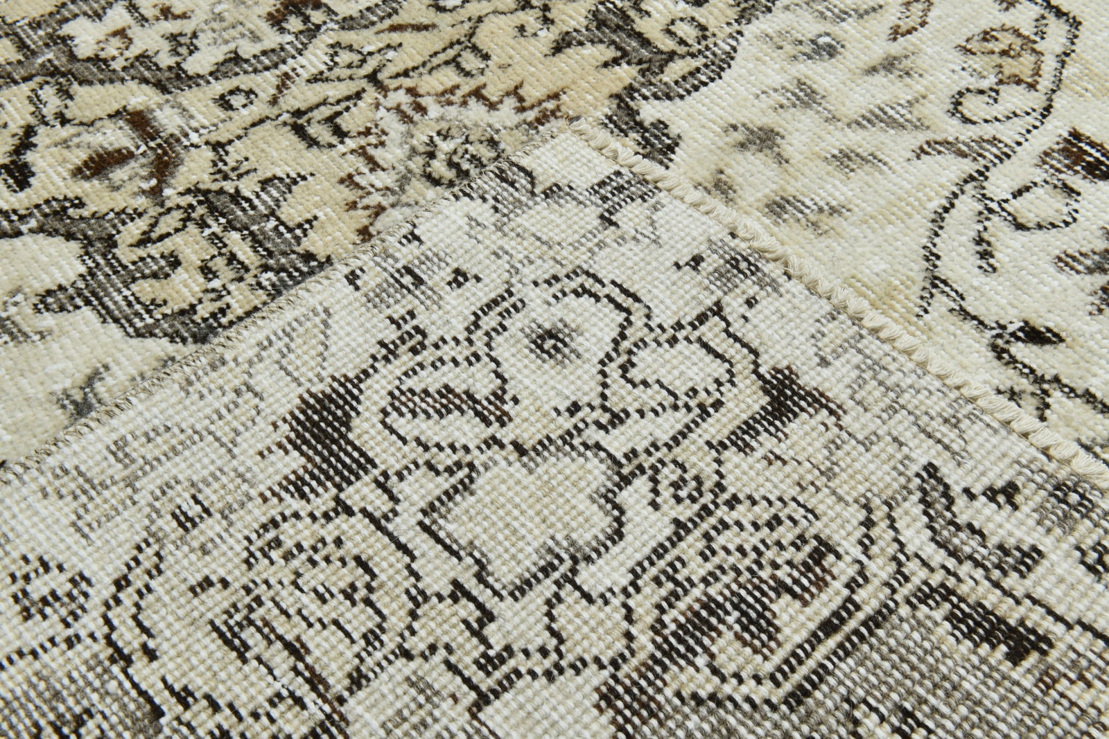 6'6'' x 9'8'' Handmade Vintage Wool Rug - 21498 - 13