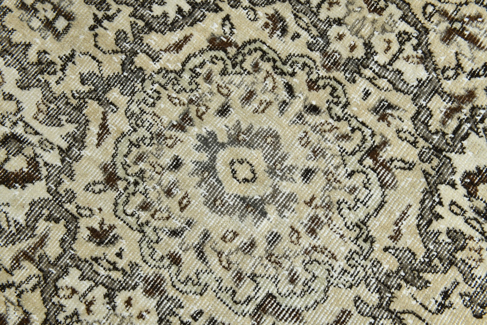 6'6'' x 9'8'' Handmade Vintage Wool Rug - 21498 - 6