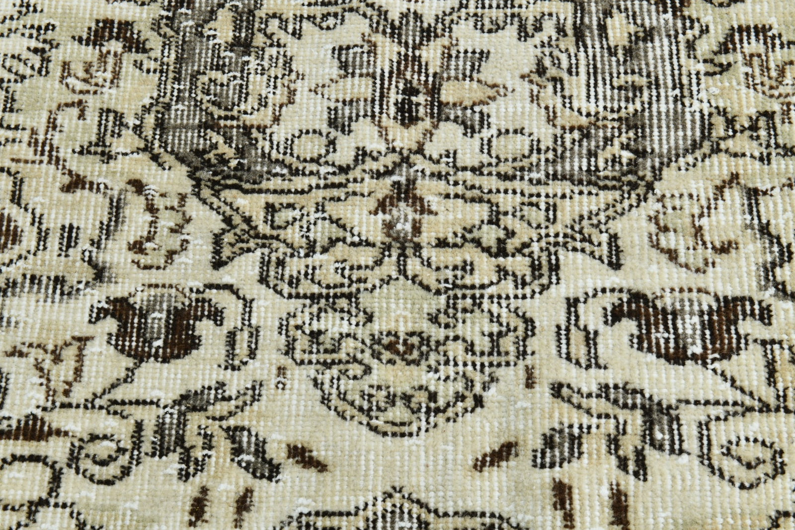 6'6'' x 9'8'' Handmade Vintage Wool Rug - 21498 - 9